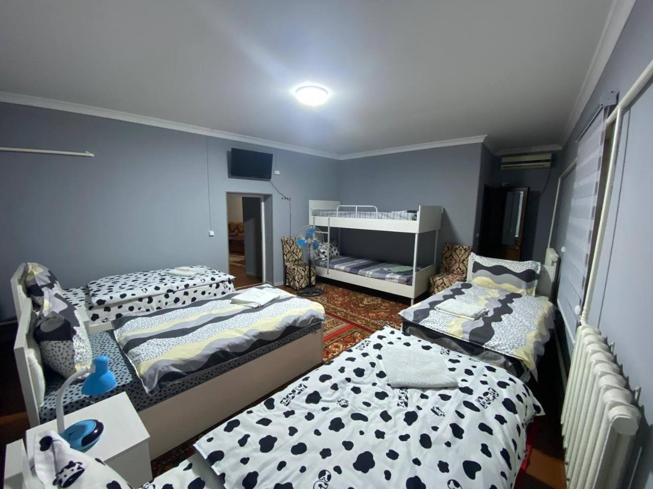 Central Park Hostel Khiva Bagian luar foto