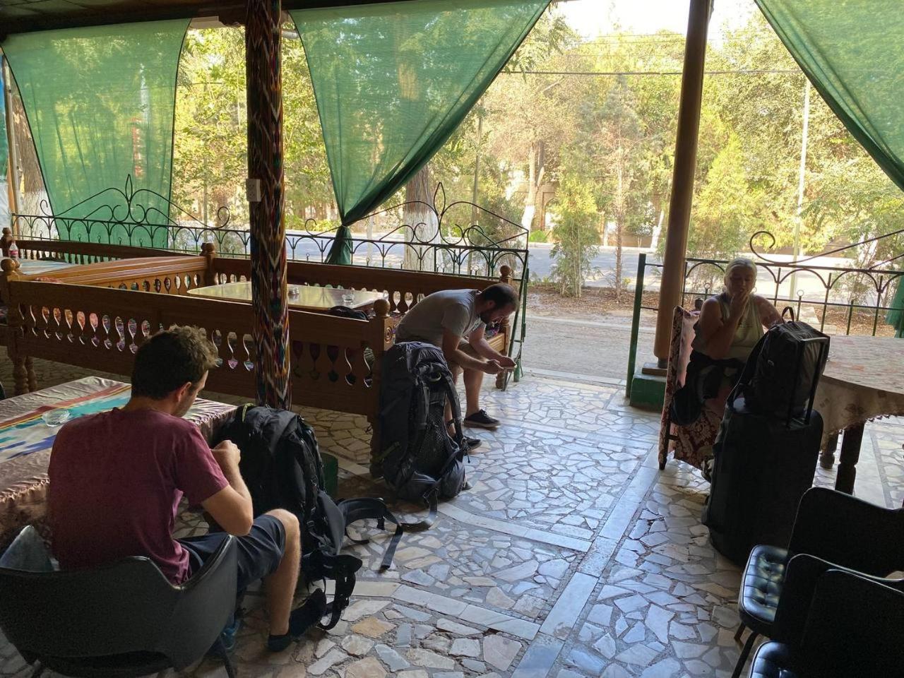 Central Park Hostel Khiva Bagian luar foto