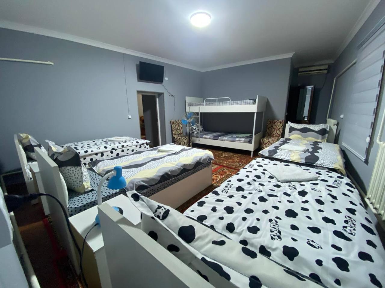 Central Park Hostel Khiva Bagian luar foto
