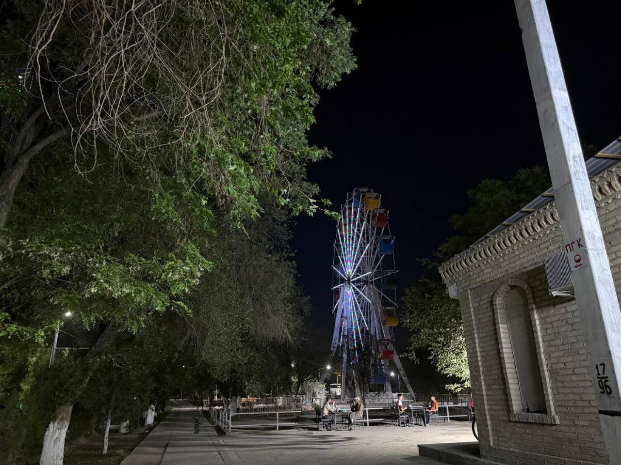 Central Park Hostel Khiva Bagian luar foto