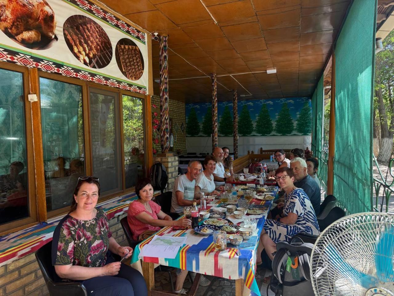 Central Park Hostel Khiva Bagian luar foto